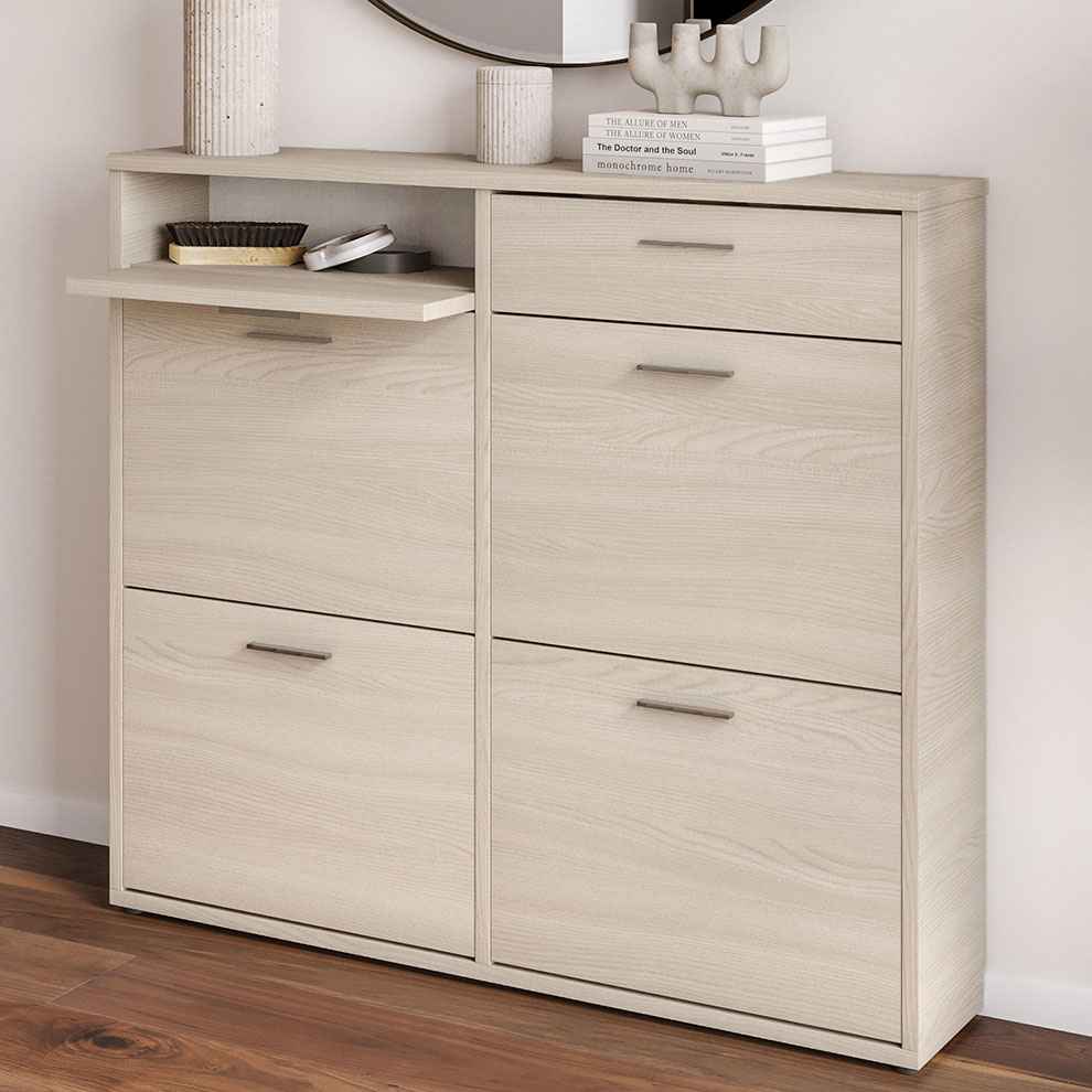 Scarpiera classica con ripiano superiore e ante, legno chiaro